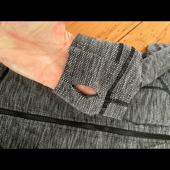 Lululemon full zip running jacket - Picture 7 of 10